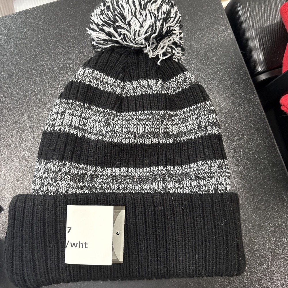 beanie skull caps for Unisex Adult. Many To Choose From.